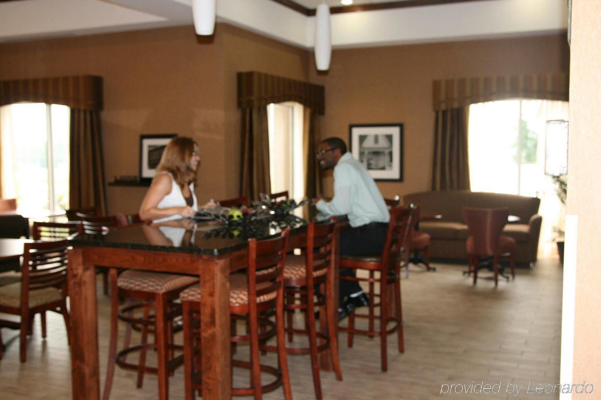 Hampton Inn Alexander City Restaurant photo